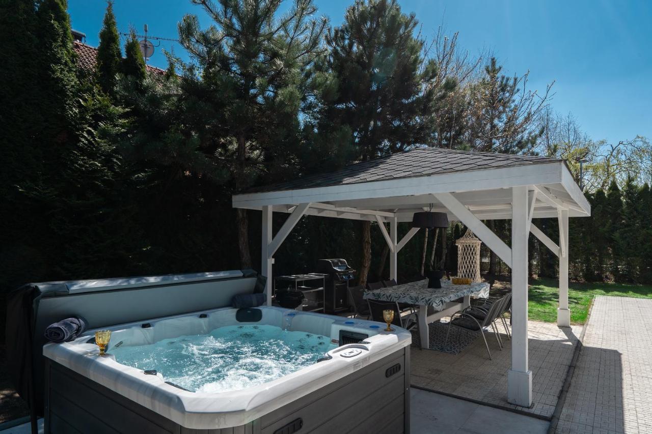 Serenity Prague Villa With Garden Jacuzzi Luaran gambar