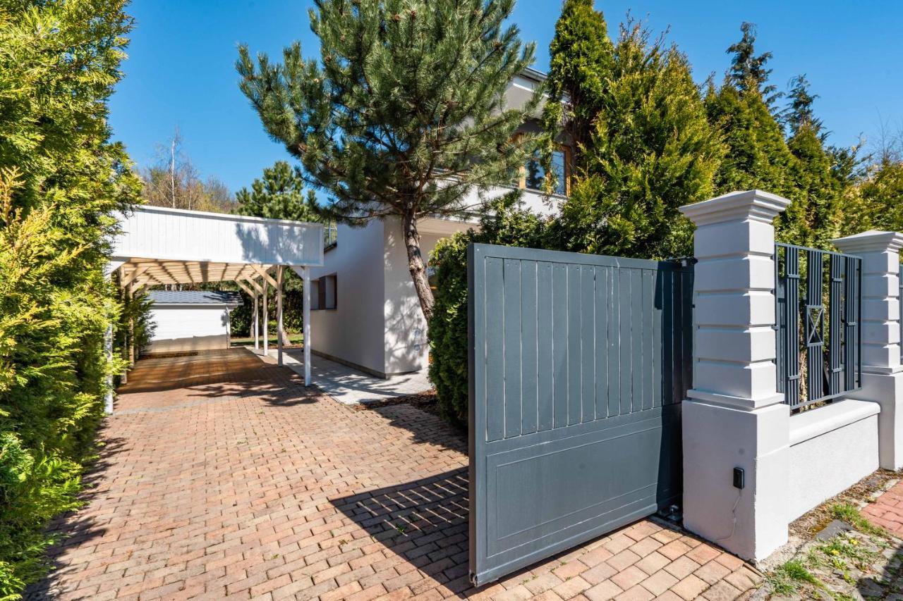 Serenity Prague Villa With Garden Jacuzzi Luaran gambar